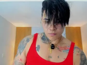 Chaturbate Live Sex Cam of karolandluna
