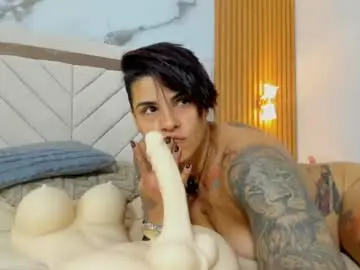 Chaturbate Nude Webcam of karolandluna