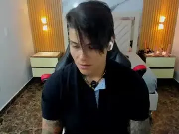 Chaturbate Live Sex Cam of karolandluna