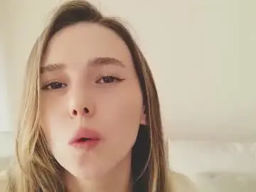 Chaturbate Live Sex of shypeachmaru
