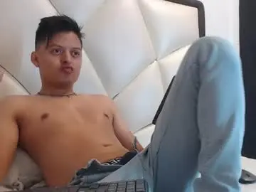 Chaturbate Live Porn of kevin_charless