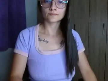 Chaturbate Adult Webcams of lilcoralinne_0