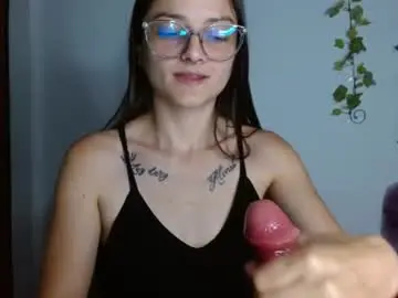 Chaturbate Adult Webcams of lilcoralinne_0