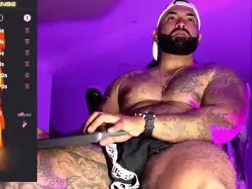 Chaturbate Sex Cam of max__prada