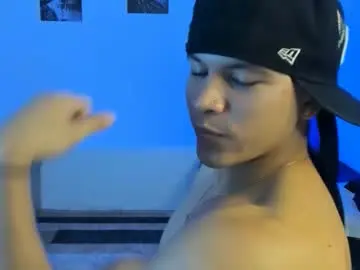 Chaturbate Live Sex Cam of sant_wahlberg