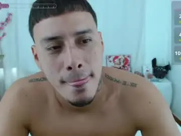 Chaturbate Live Sex Cam of therockalejandro