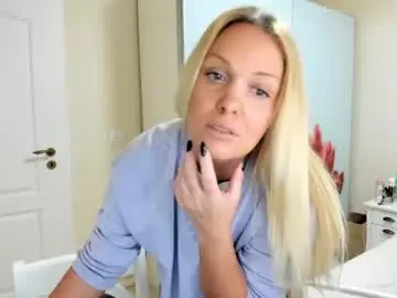 Chaturbate Live Sex Cam of tiffany0