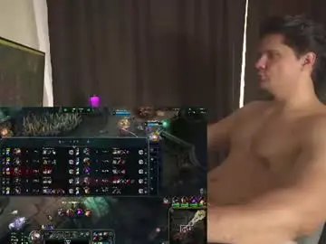 Chaturbate Live Sex Cam of rus_adventure