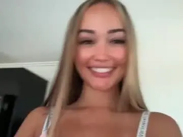 Chaturbate Adult Video Chat of luvlivvyy