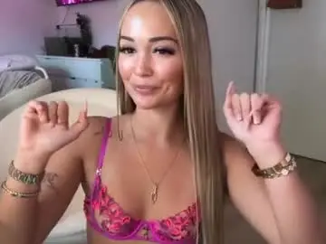 Chaturbate Live Porn of luvlivvyy