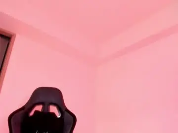 Chaturbate Live Sex Cam of skinnyy__016__