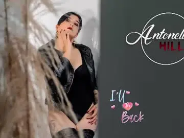 Chaturbate Sex Chat of antonellahill_