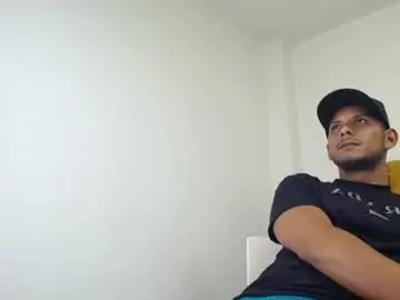 Chaturbate Nude Webcam of chris_dick2