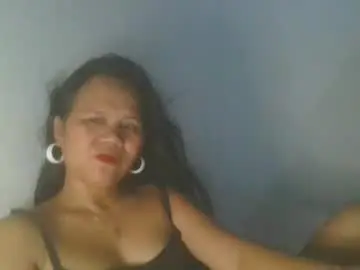 Chaturbate Live Sex Cam of lorraine_cola