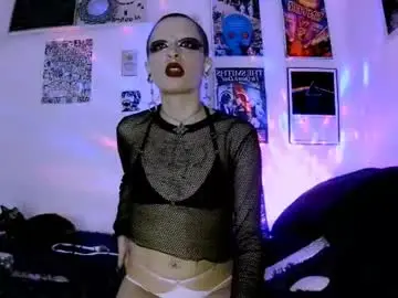 Chaturbate Live Sex Cam of plutonbluemoon_999