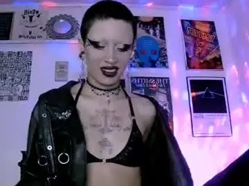 Chaturbate Live Sex Cam of plutonbluemoon_999