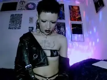 Chaturbate Sex Cam of plutonbluemoon_999