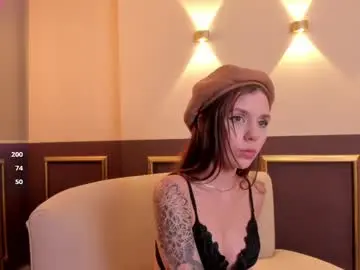 Chaturbate Live Sex Cam of mirandaclarck