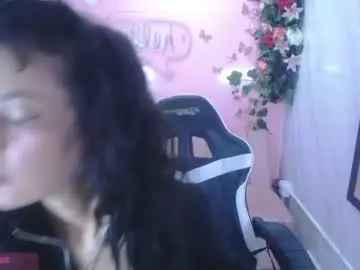 Chaturbate Live Sex Cam of tyna_ch