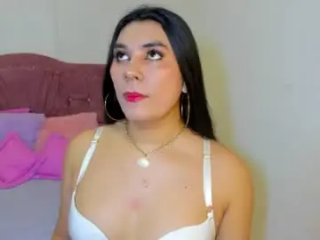 Chaturbate Free Porn Cam of yourlatina_emely