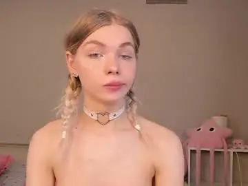 Chaturbate Best live sex cam show of blondy_fina
