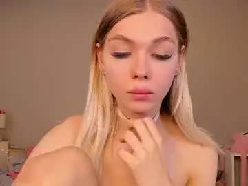 Chaturbate Sex Cam of blondy_fina