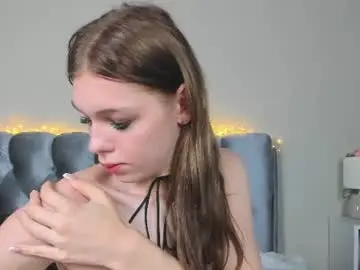 Chaturbate Live Sex Cam of blondy_fina