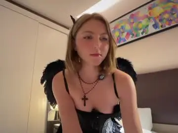 Chaturbate Adult Webcam of girl_next_door19