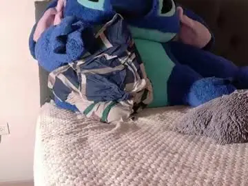 Chaturbate Free Live Porn of harry_brown2324