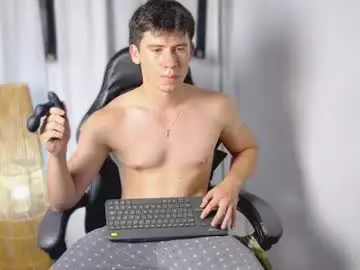 Chaturbate Live Porn of harry_brown2324