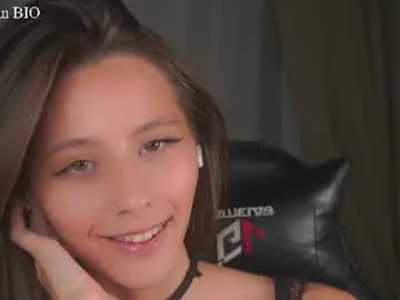 Chaturbate Free Live Porn of falinecrosthwaite