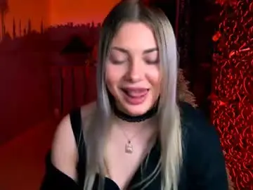 Chaturbate Sex Cam of hyileyclark