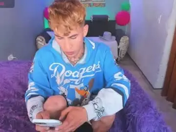 Chaturbate Free Porn Cam of latin_boysxxx_