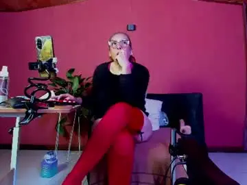 Chaturbate Sex Cam of milf_sikiu
