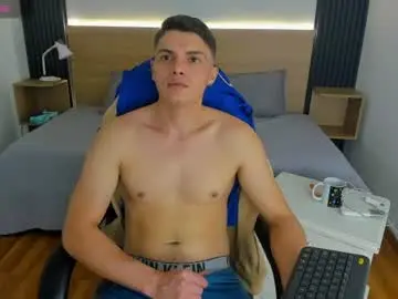 Chaturbate Live Sex of snakeguy08