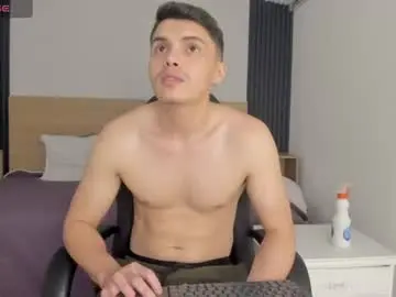 Chaturbate Live Porn of snakeguy08