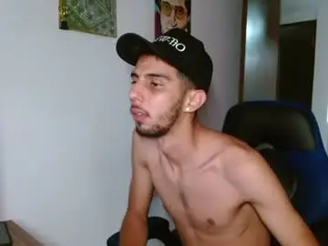 Chaturbate Nude Webcam of alejo_hot23