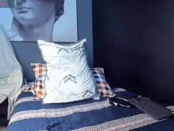 Chaturbate Live Sex Cam of nicolasmuscle