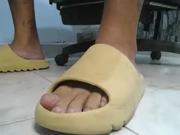 Chaturbate Watch Live Sex Cams of srfindomfeet_