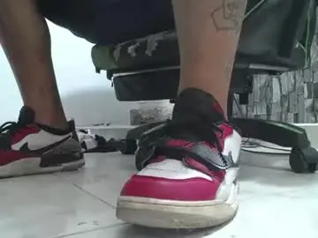 Chaturbate Best Webcam of srfindomfeet_