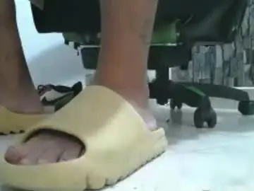 Chaturbate Private Sex Chat of srfindomfeet_