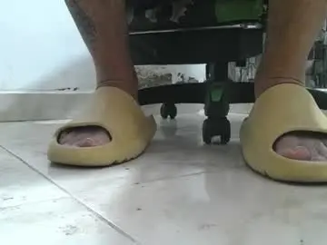 Chaturbate Sex Chat of srfindomfeet_