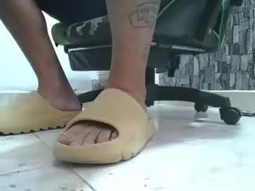 Chaturbate Sex Cam of srfindomfeet_