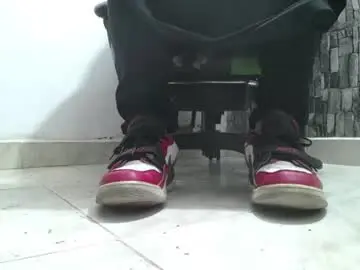 Chaturbate Sex Cam of srfindomfeet_