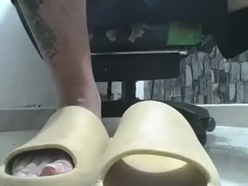 Chaturbate Sex Chat of srfindomfeet_