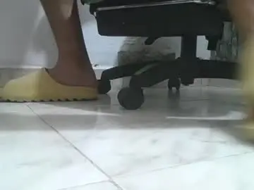 Chaturbate Nude Webcam of srfindomfeet_