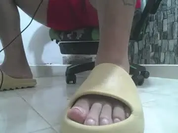Chaturbate Best live sex cam show of srfindomfeet_