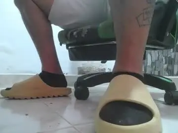 Chaturbate Sex Cam of srfindomfeet_
