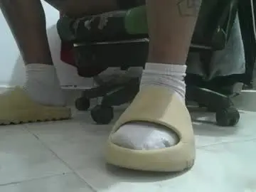 Chaturbate Private Sex Chat of srfindomfeet_