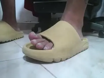 Chaturbate Sex Cam of srfindomfeet_